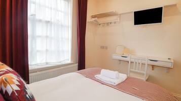 12 bedrooms, individually decorated, individually furnished, free WiFi