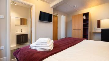 12 bedrooms, individually decorated, individually furnished, free WiFi