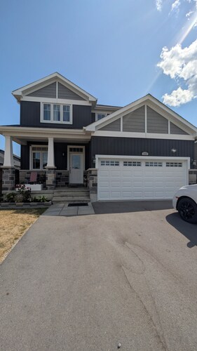 Spacious one bedroom Basement Apartment