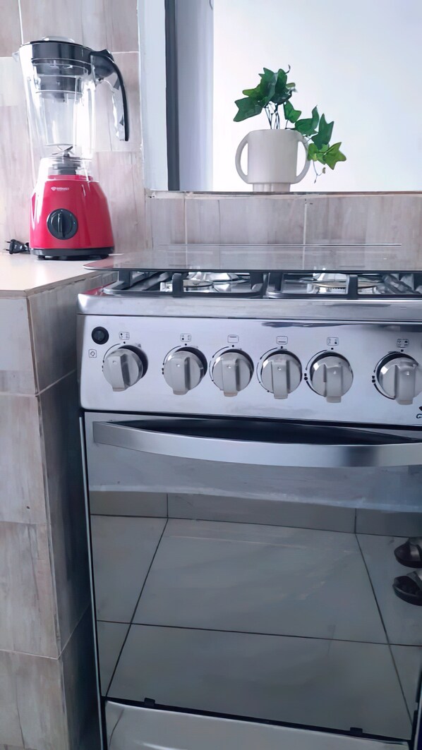 Fridge, microwave, oven, blender