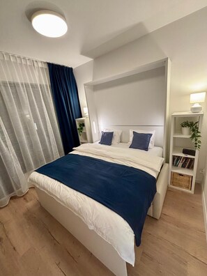 2 bedrooms, desk, iron/ironing board, free WiFi