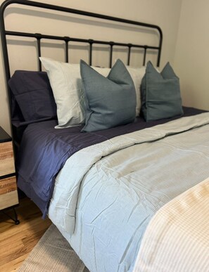 2 bedrooms, WiFi, bed sheets