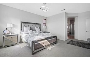 5 bedrooms, internet, bed sheets