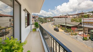 Superior Twin Room, City View