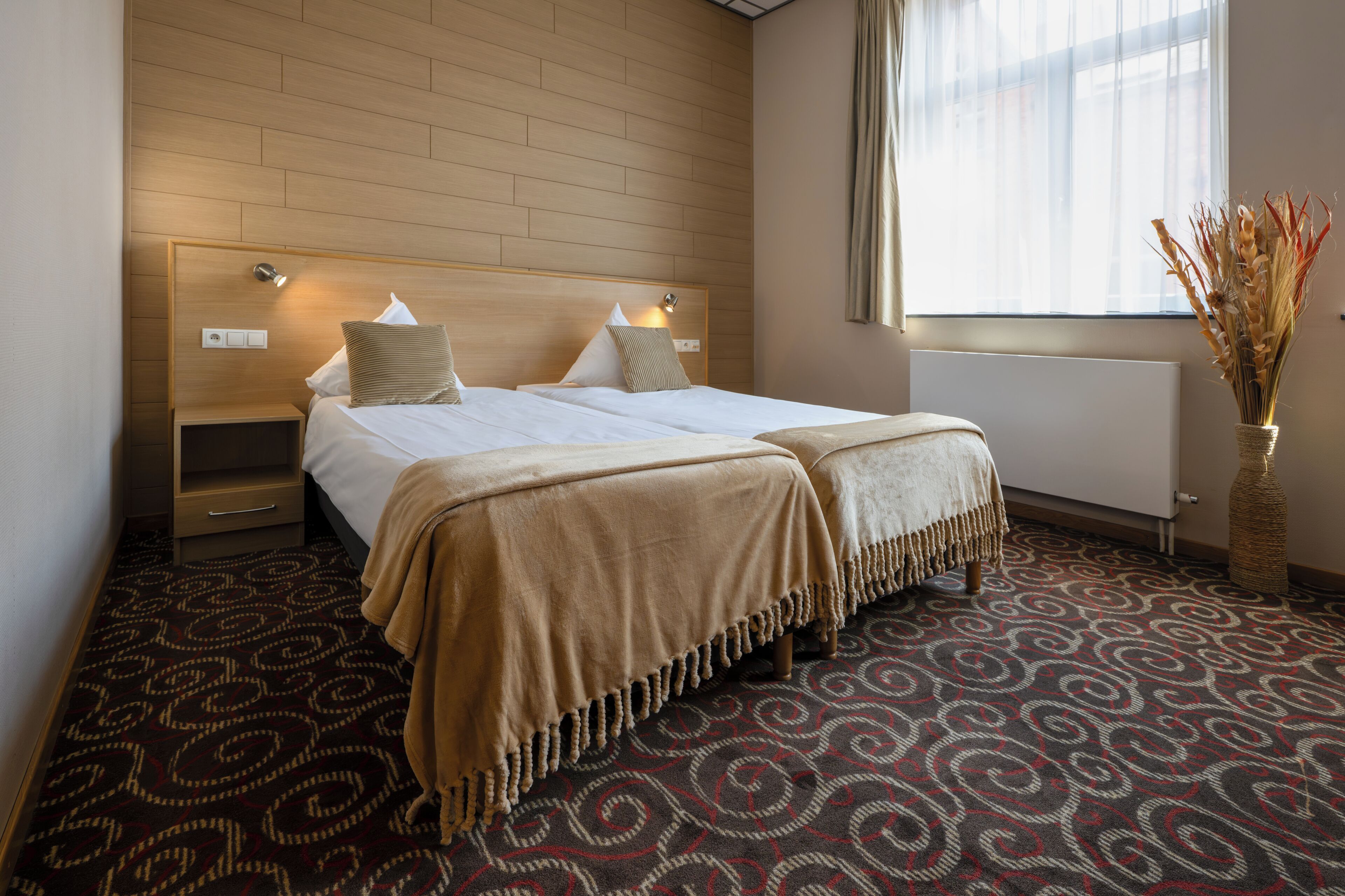 Comfort Room | In-room safe, desk, blackout drapes, iron/ironing board (on request)