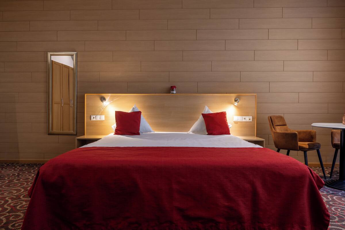 Comfort Plus Room | Coffres-forts dans les chambres, bureau, rideaux occultants