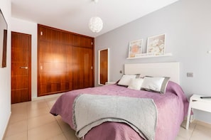 1 bedroom, iron/ironing board, free WiFi, bed sheets