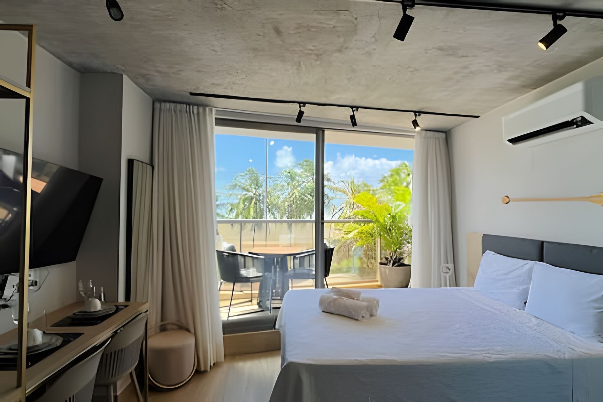 Deluxe Triple Room | WiFi (free)