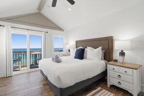 3 bedrooms, desk, iron/ironing board, travel cot