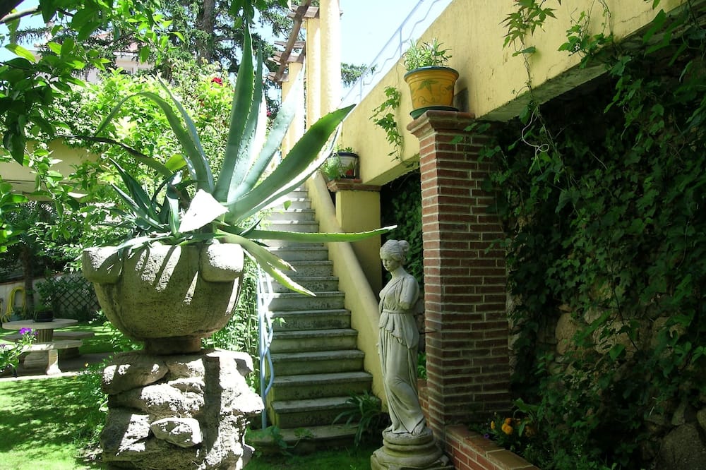 La PERGOLA