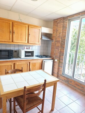 Classic-Apartment, Balkon, Bergblick | Eigene Küche | Hochstuhl