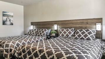 WiFi, bed sheets