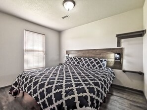 2 habitaciones, escritorio, wifi y ropa de cama 