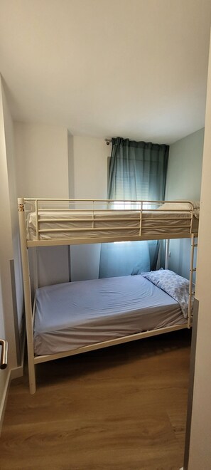 2 chambres, Wi-Fi gratuit, draps fournis