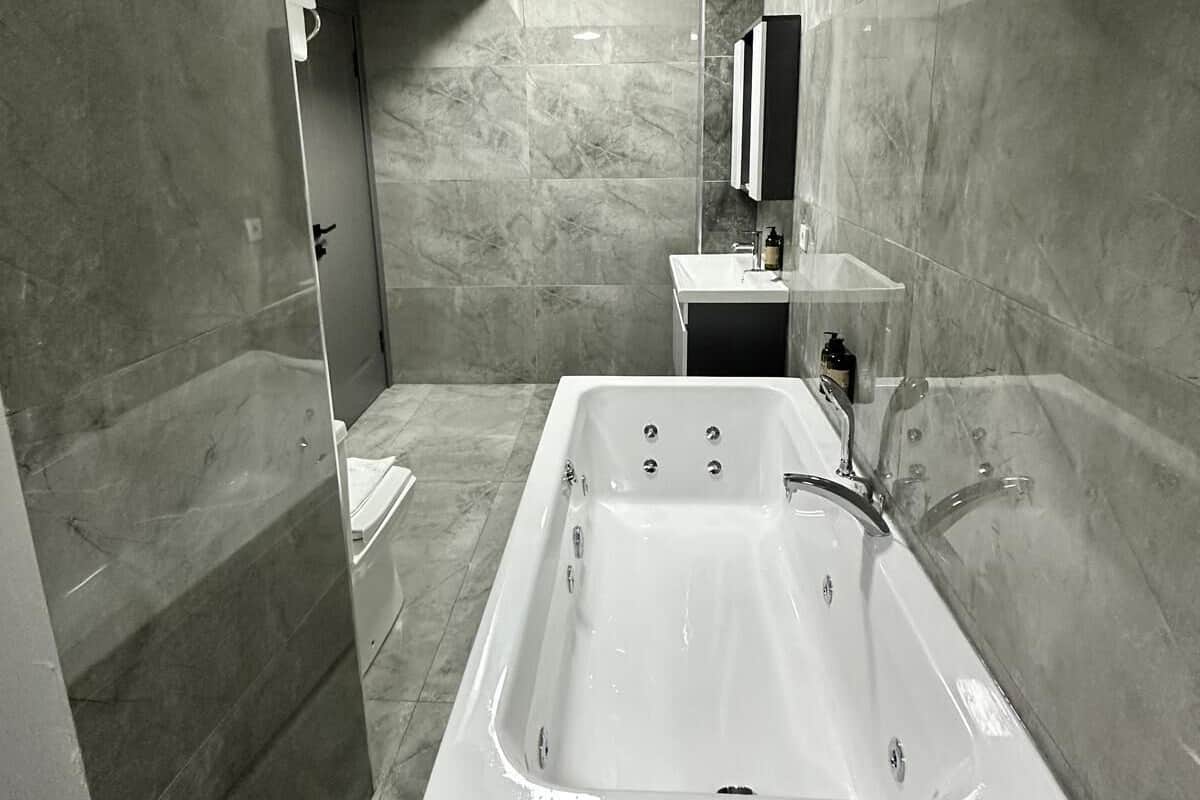 Luxury Suite | Desk, free WiFi