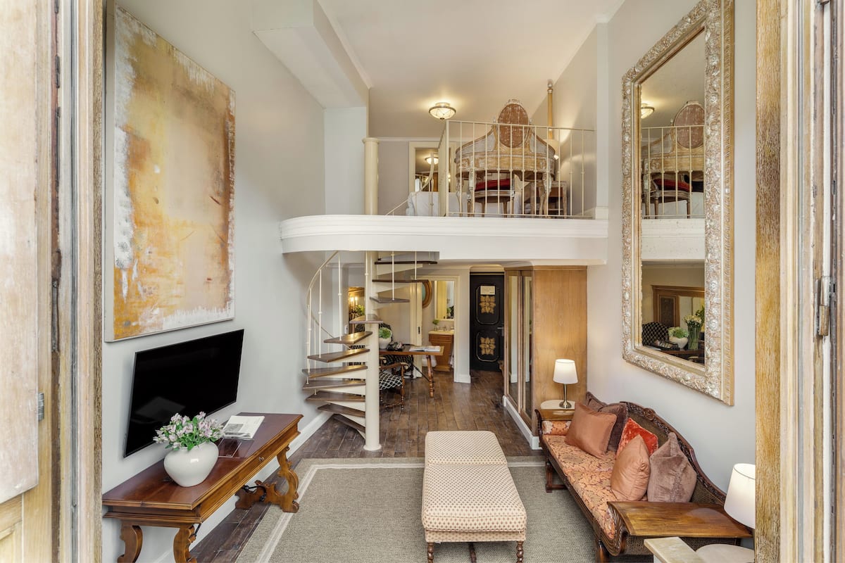 Deluxe Suite Duplex, Balcony, Sea View | 起居區