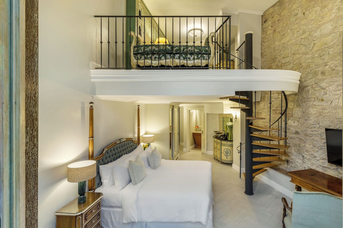 Superior Suite Duplex, Balcony, Sea View | 客房內保險箱、遮光布/窗簾、免費無線上網