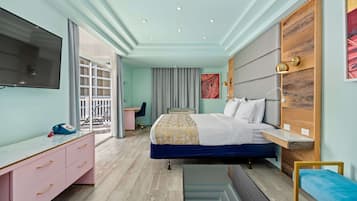 Suite, varias camas, balcón, vistas a la laguna | Colchones con acolchado adicional, caja fuerte, cortinas opacas