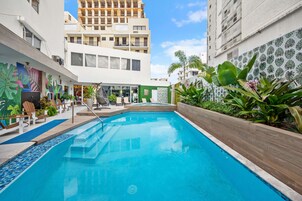 Outdoor pool, pool loungers