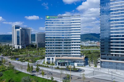 重庆两江鱼复智选假日酒店 