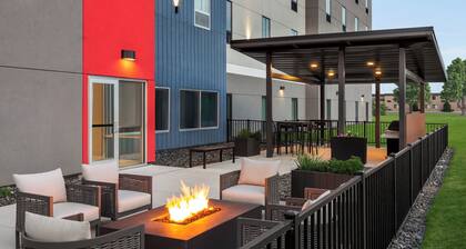 avid Hotels Bellefonte by IHG