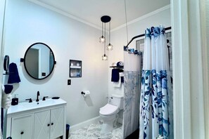 Hair dryer, towels - Stylish Hidden Gem|King Bed & Hot Tub! (Osage Township)