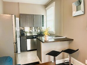 Mikrowelle, Ofen, Herdplatte, Geschirrspüler