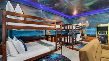 7 bedrooms, iron/ironing board, WiFi, bed sheets