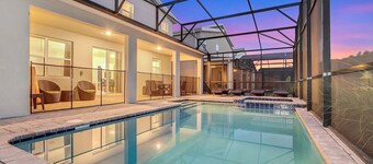 Stunning 7BR Resort - Pool Home - 13 Min Disney