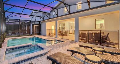7BR Storey Lake Villa w/ Pool – Near Disney