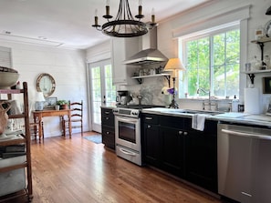 Microwave, stovetop, dishwasher