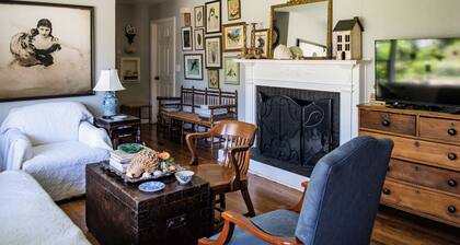 Adorable 2-bedroom Home off Chaparral Trail in Historic Farmersville