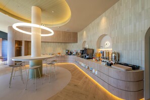 Desayuno bufé gratuito y diario