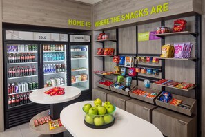 Snack bar - Home2 Suites By Hilton Tyler (Tyler)