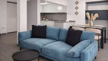 Apartment, 2 Bedrooms, Balcony, City View | Living area