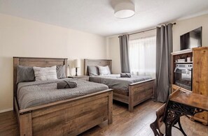 3 bedrooms, iron/ironing board, Internet, bed sheets