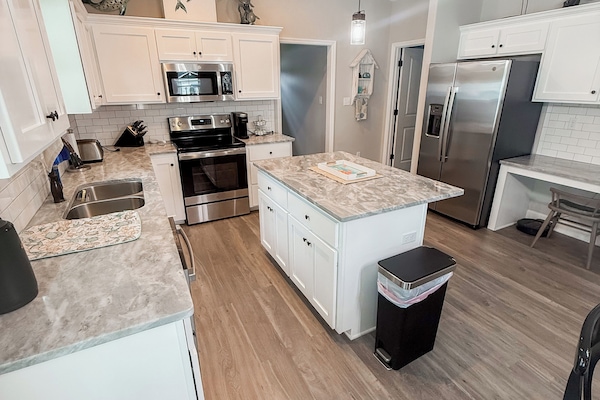 Microonde, forno, piano cottura, lavastoviglie