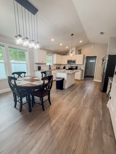 "Seas The Day" in this newer construction home located in Crawfordville.