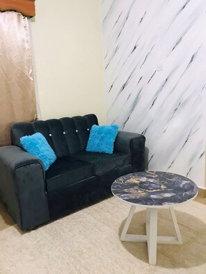 Living area - Modern Cozy Studio in Nairobi’s Roysambu (Nairobi)