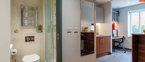Studio, Non Smoking | Bathroom