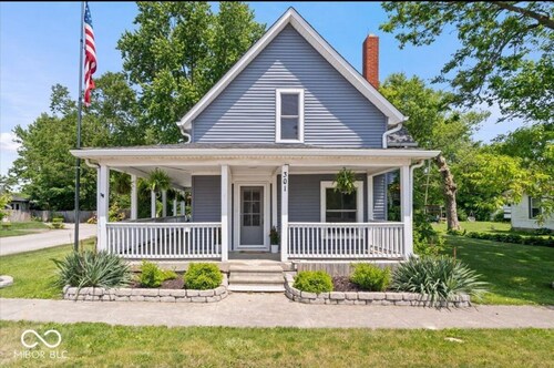 Downtown Whitestown Retreat with King Suite, Private Pool & Spacious Backyard