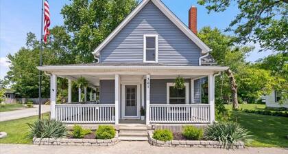 Downtown Whitestown Retreat with King Suite, Private Pool & Spacious Backyard