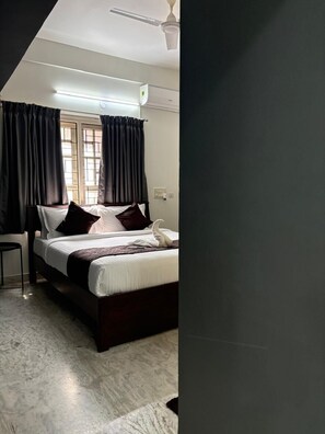1 slaapkamer, een strijkplank/strijkijzer, wifi, beddengoed
