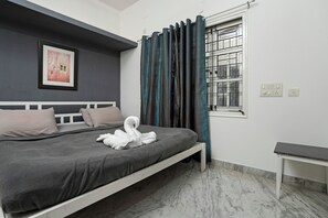 1 bedroom, iron/ironing board, WiFi, bed sheets - Aishwarya Serviced Apartment (Bengaluru)