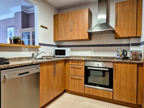 Fridge, microwave, oven, dishwasher
