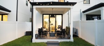 3BR/Designed Ybor Home/Mins to Everything in Tanpa/Rooftop Firepit/Bikes/Picnic