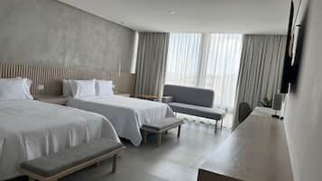 Deluxe Double Room | In-room safe, desk, iron/ironing board, free WiFi