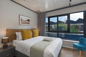 2 bedrooms, in-room safe, iron/ironing board, internet