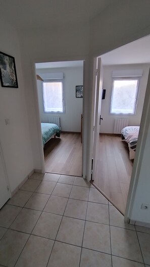 熨斗/熨衣板、WiFi、床单