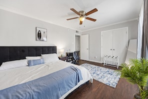 2 bedrooms, iron/ironing board, WiFi